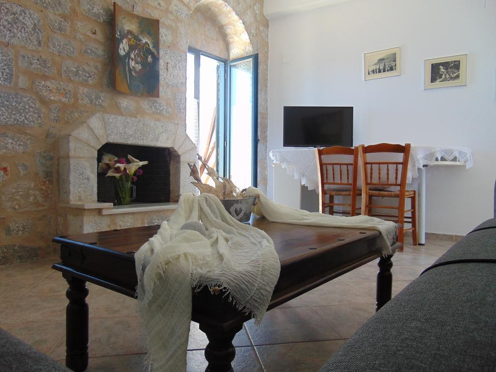 شقة Olga'S House Néon Oítilon الغرفة الصورة